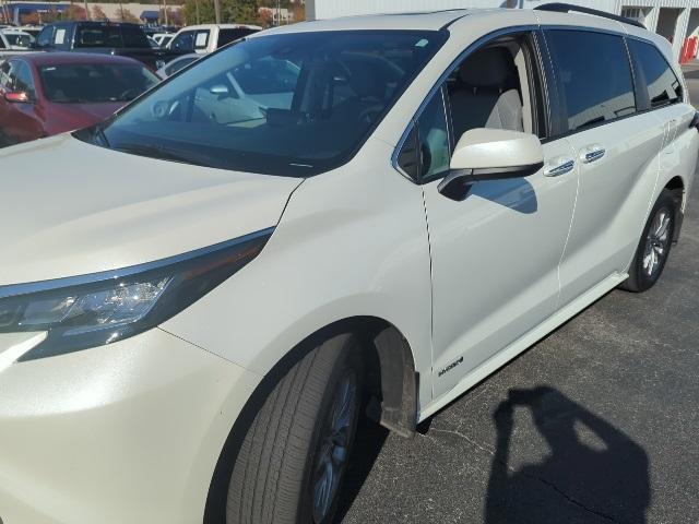 2021 toyota sienna xle