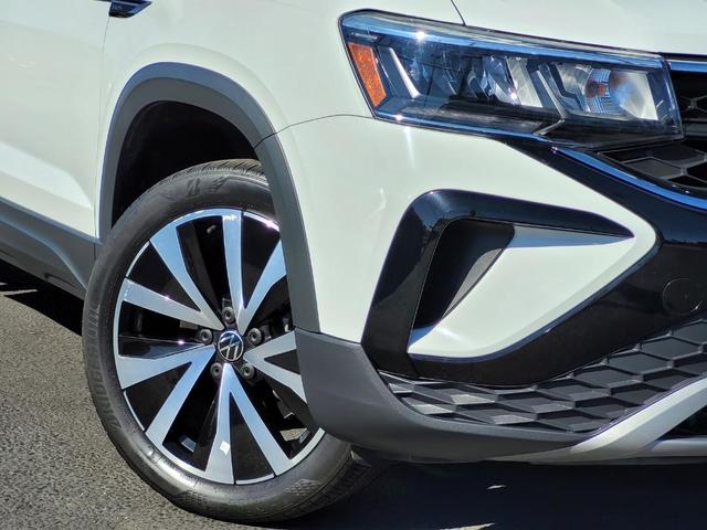 2022 volkswagen taos 1.5t se
