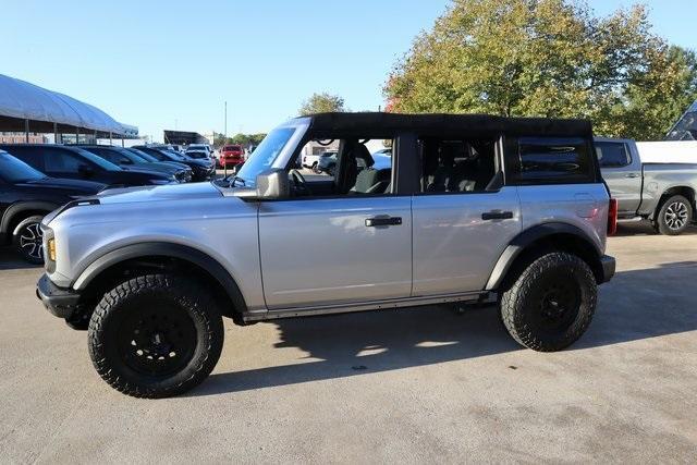 2022 ford bronco base