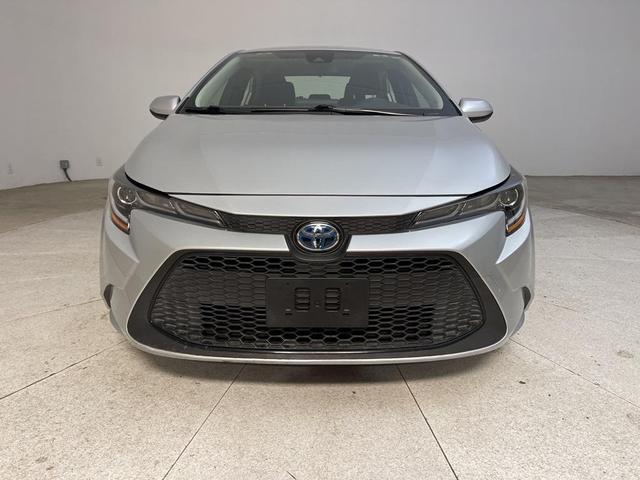 2022 toyota corolla hybrid le