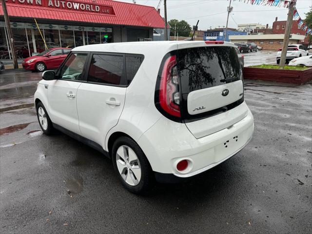 2015 kia soul ev base
