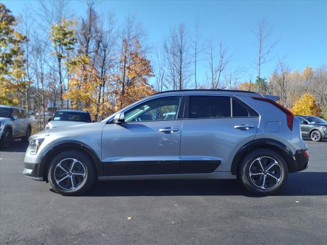 2023 kia niro sx