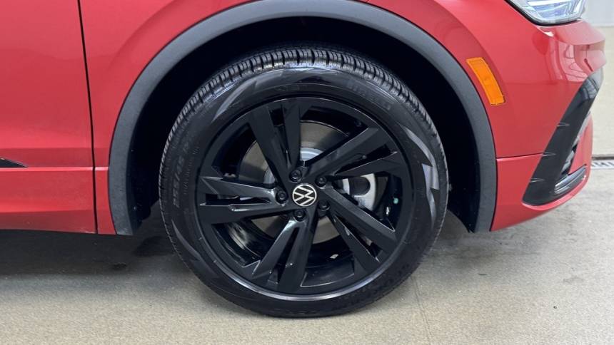 2024 volkswagen tiguan se r-line black