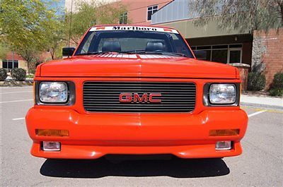 1991 gmc syclone,marlboro edition,1 of 10 made,very rare & hard to find!!!!!