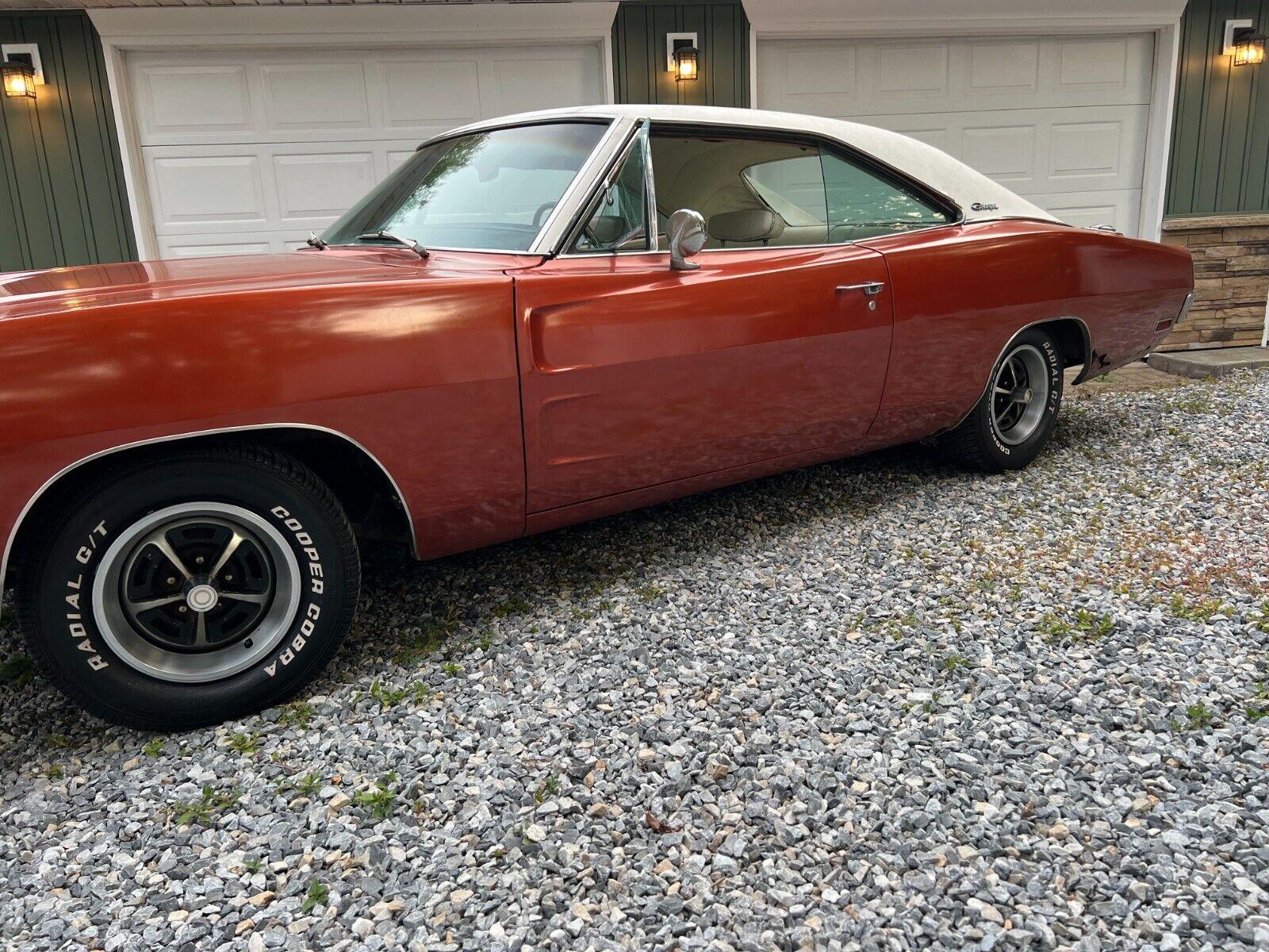 1970 dodge charger 383 v8 backed by a 727 automatic transmission