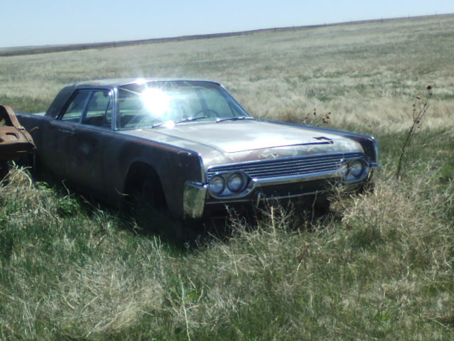 currently doesn't run, can be used for restoration or for parts