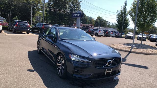 2022 volvo s60 b5 awd momentum