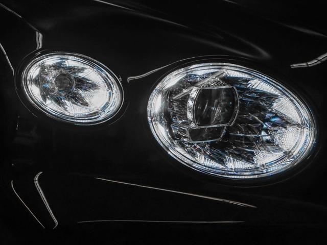 2023 bentley bentayga v8