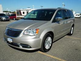 new 2014 chrysler town and country limited for sale in grand forks, north dakota