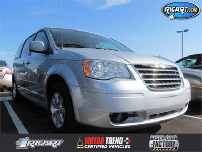 2008 chrysler town & country touring in columbus, oh