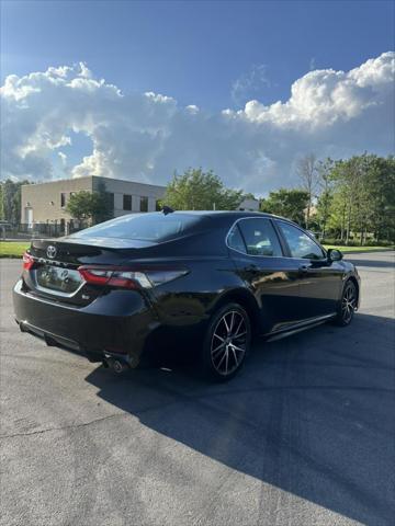 2021 toyota camry se