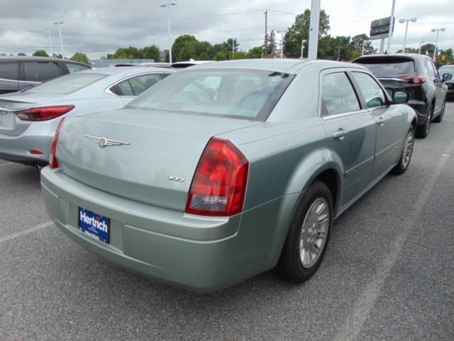 2005 chrysler 300 base rwd 4dr sedan for sale in dover, delaware