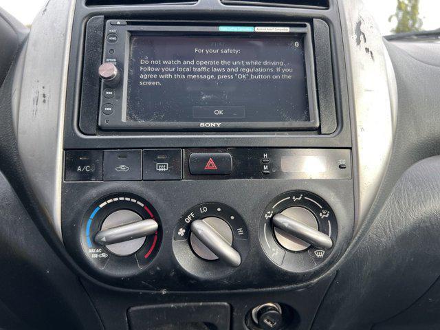2005 toyota rav4 base