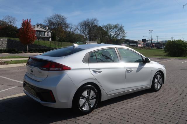 2018 hyundai ioniq hybrid blue