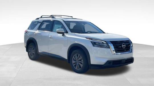 2024 Nissan Pathfinder sv