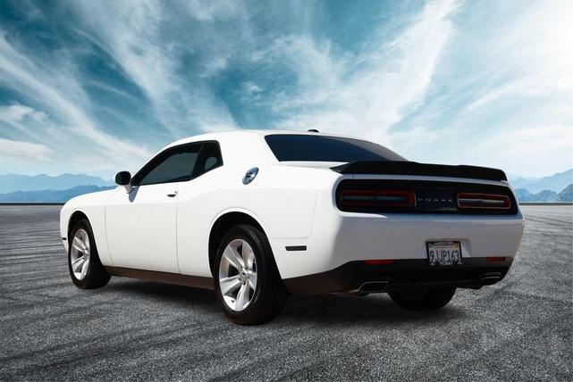 2023 dodge challenger sxt