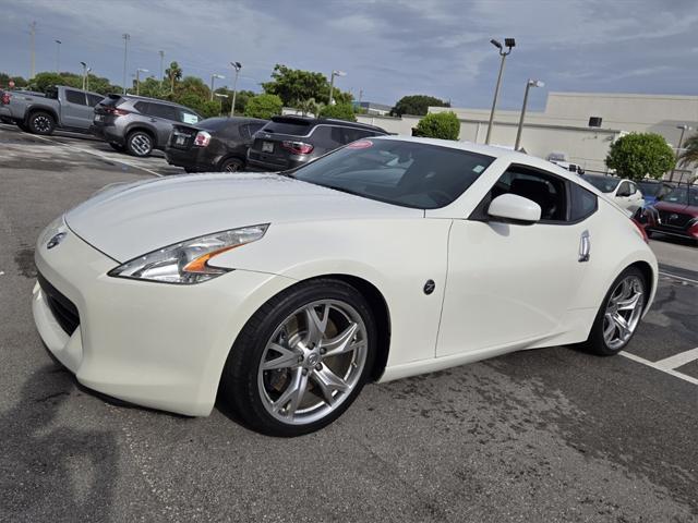 2009 nissan 370z touring
