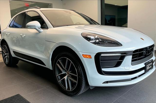 2024 porsche macan base