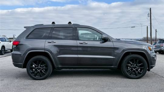 2019 jeep grand cherokee altitude