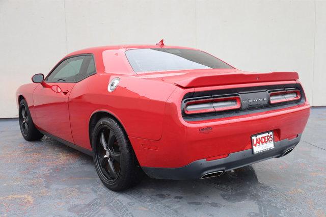 2015 dodge challenger sxt plus