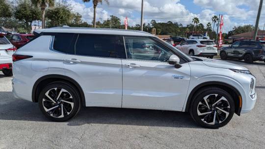 2025 Mitsubishi Outlander