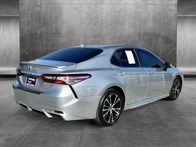 2020 toyota camry se