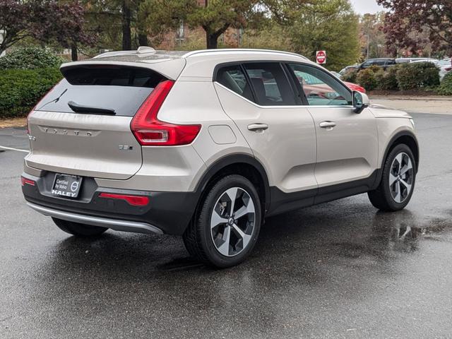 2024 volvo xc40 b5 plus bright theme