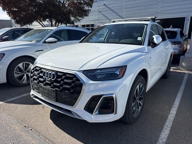 2022 audi q5 45 s line premium plus
