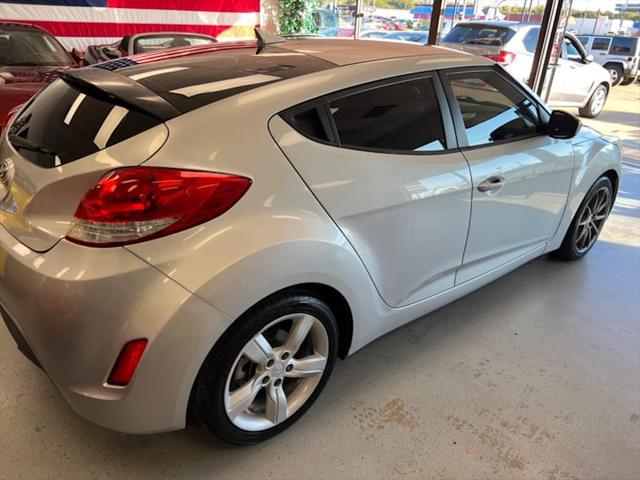 2015 hyundai veloster base