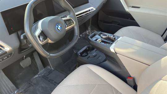 2025 BMW iX