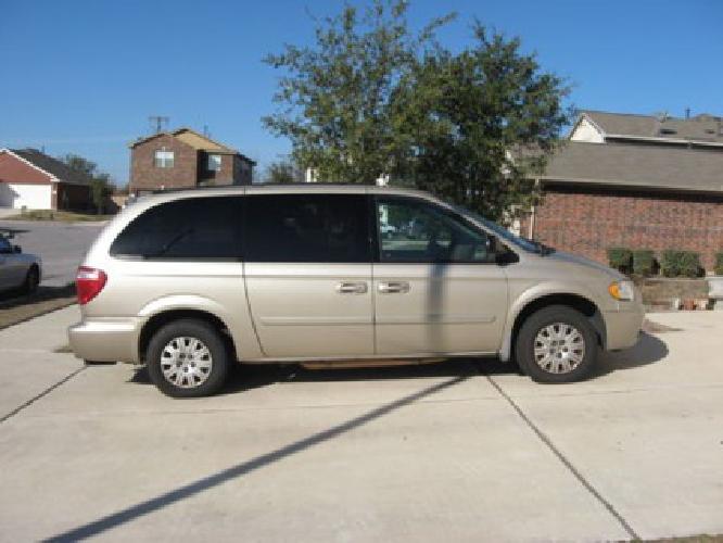 2006 chrysler town and country in manchaca, tx
