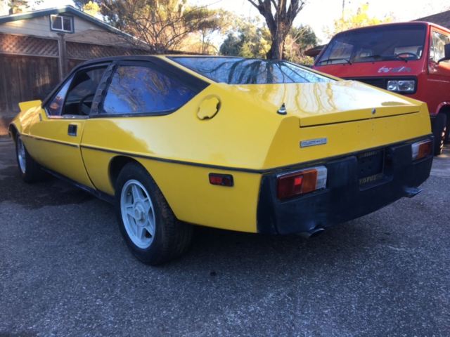 1976 yellow lotus eclat with an spare lotus eclat car, for restoration..!