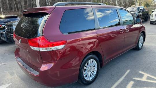 2011 Toyota Sienna