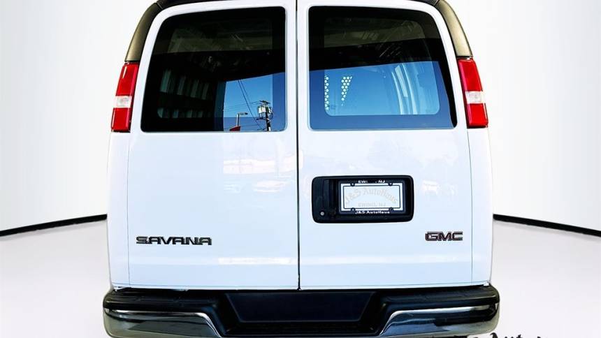2021 gmc savana 2500