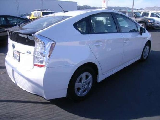 2010 toyota prius three w/ solar roof & nav!!!...one owner in san rafael, ca
