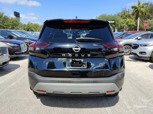 2023 nissan rogue in miami, florida