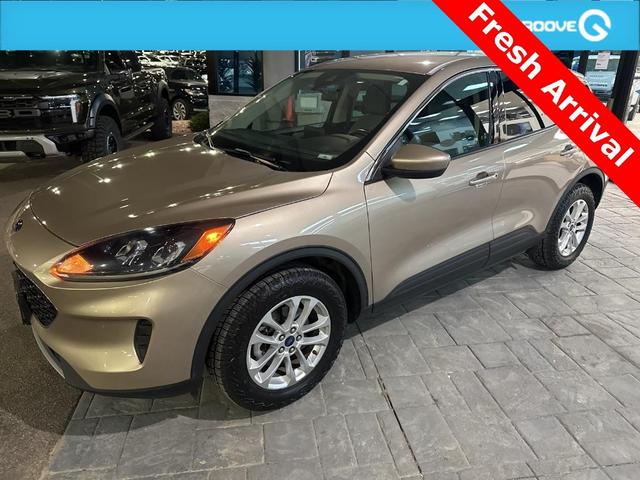 2021 ford escape se