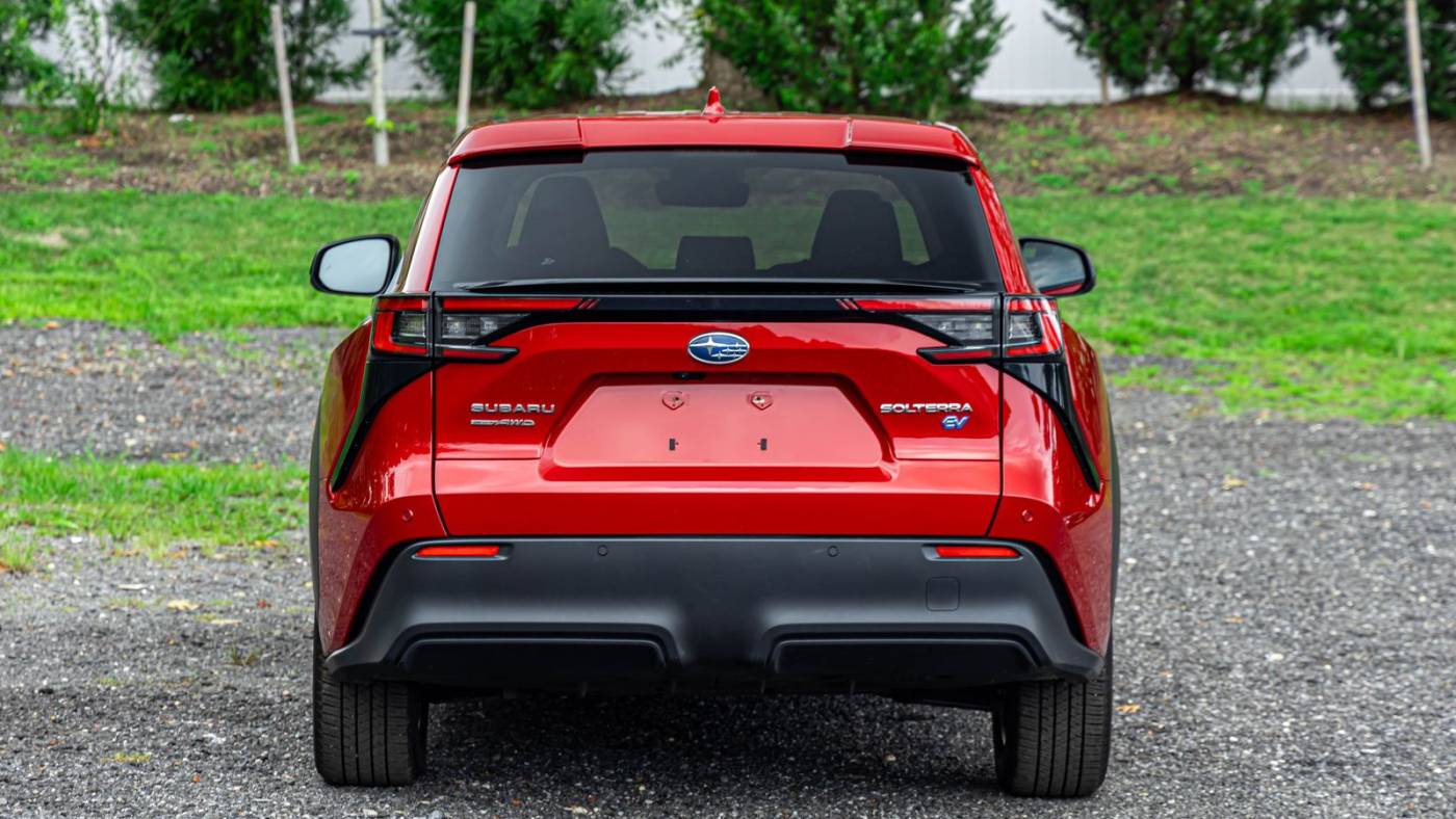 2023 subaru solterra premium