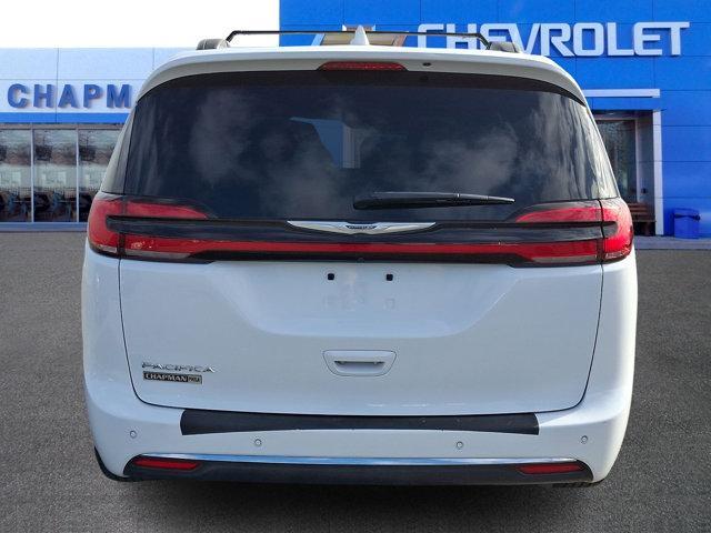 2022 chrysler pacifica touring l
