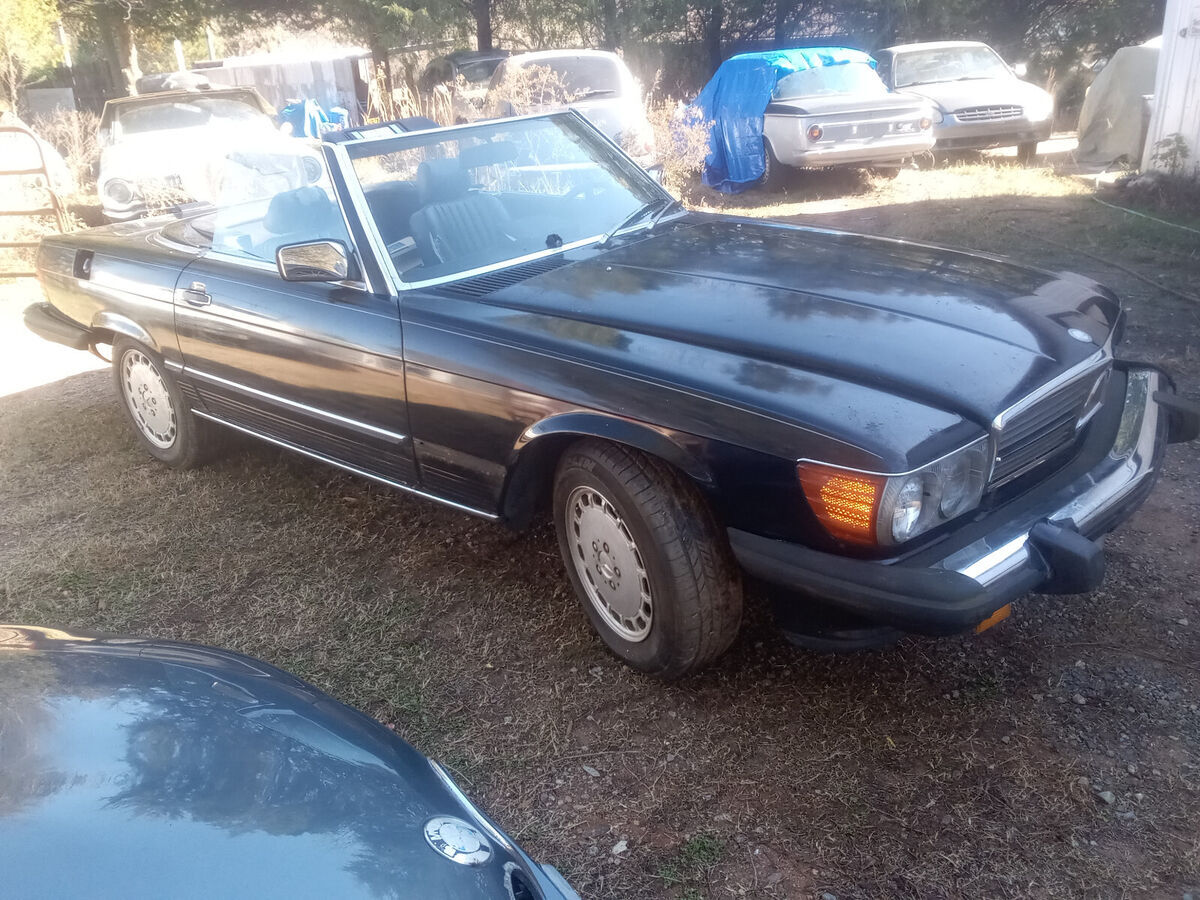 1988 mercedes 560sl 2 tops complete been sitting has 2 new fuel punps ,filter