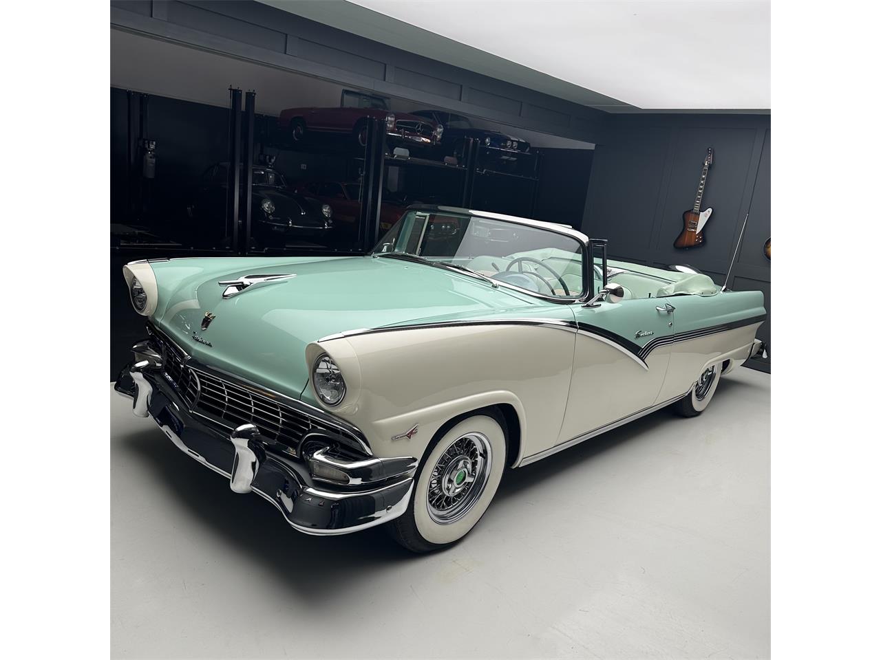 1956 ford fairlane sunliner