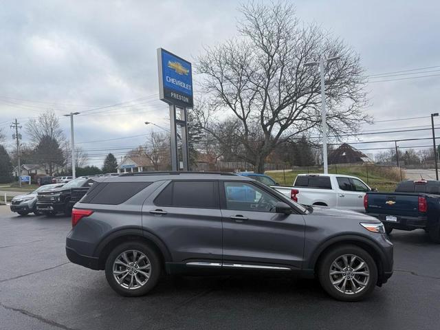 2021 ford explorer xlt