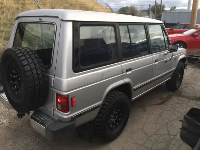 rare 1991 mitsubishi montero 4 door 4x4 with 5 speed manual transmission