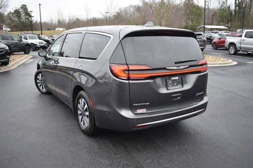 2022 chrysler pacifica hybrid touring l in charlotte, north carolina