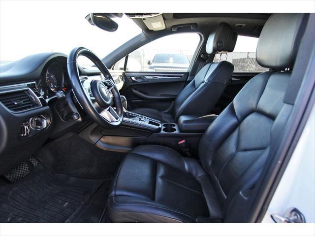 2017 porsche macan base
