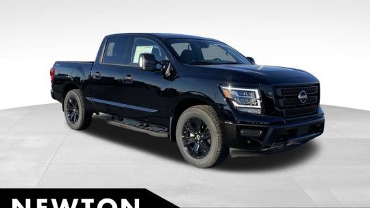 2024 Nissan Titan sv