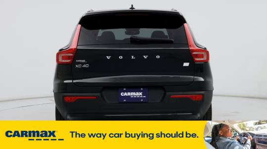 2023 Volvo XC40