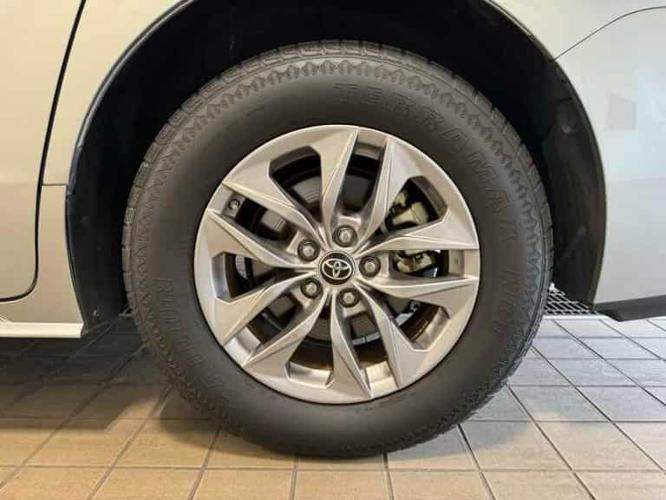 2022 toyota sienna le in buffalo, minnesota