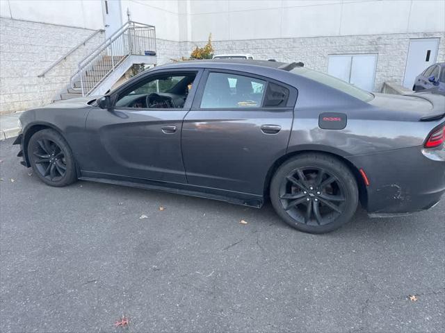 2018 dodge charger sxt