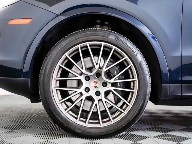2023 porsche cayenne platinum edition